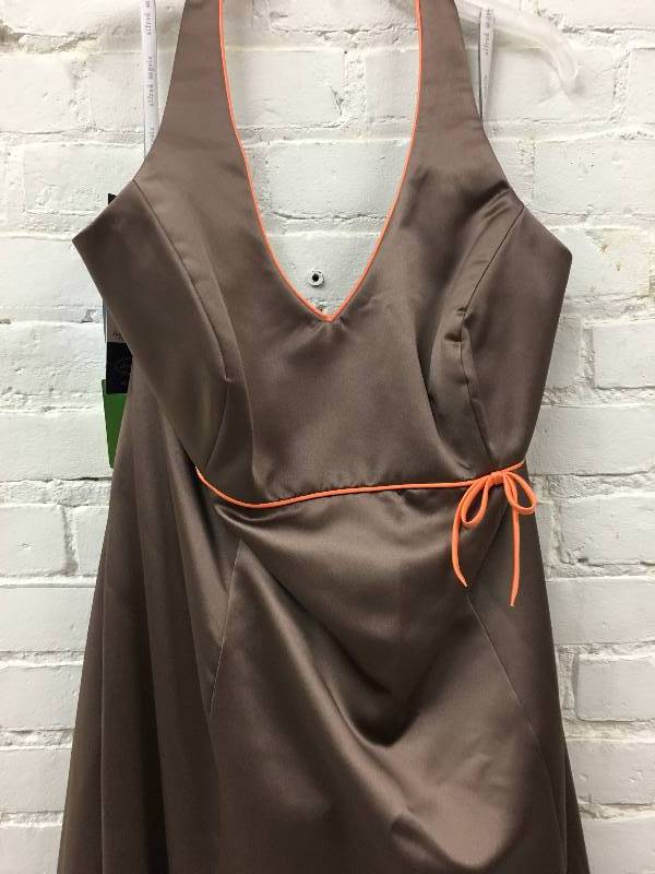 lot 445 image: alfred angelo size 16w