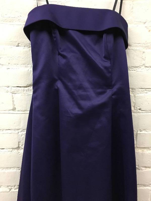 lot 446 image: urban girl nights 9-10