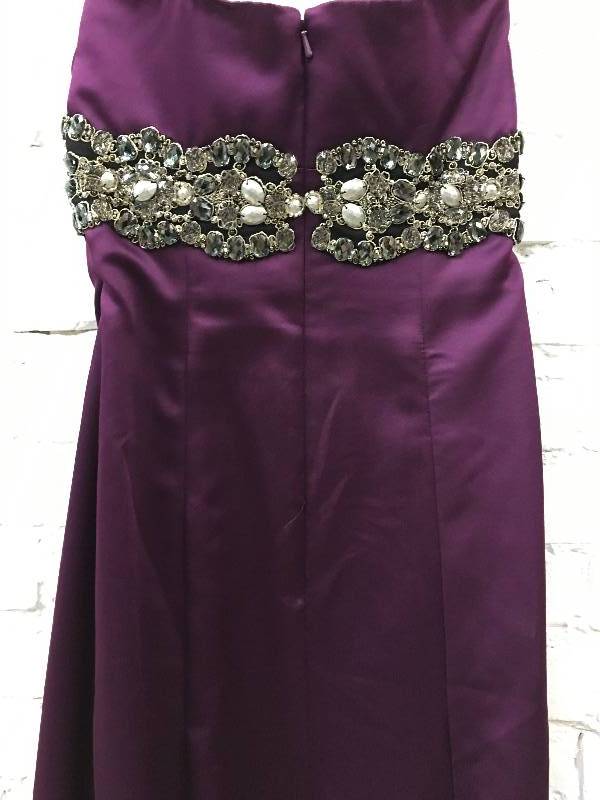 lot 447 image: love size 4