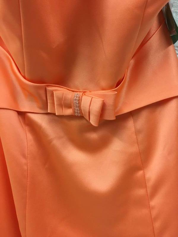 lot 470 image: alfred angelo size 14