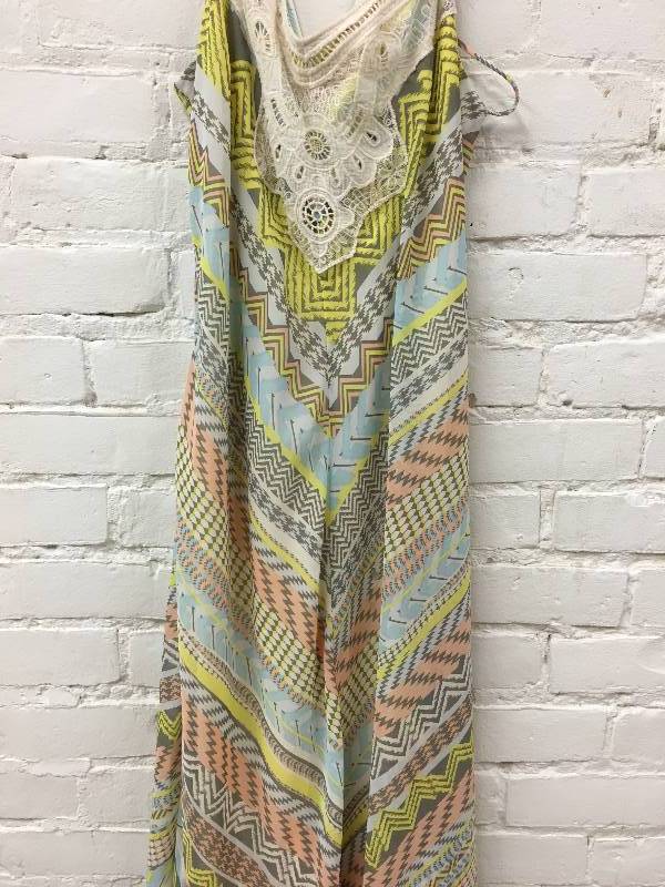 lot 471 image: maurices Medium