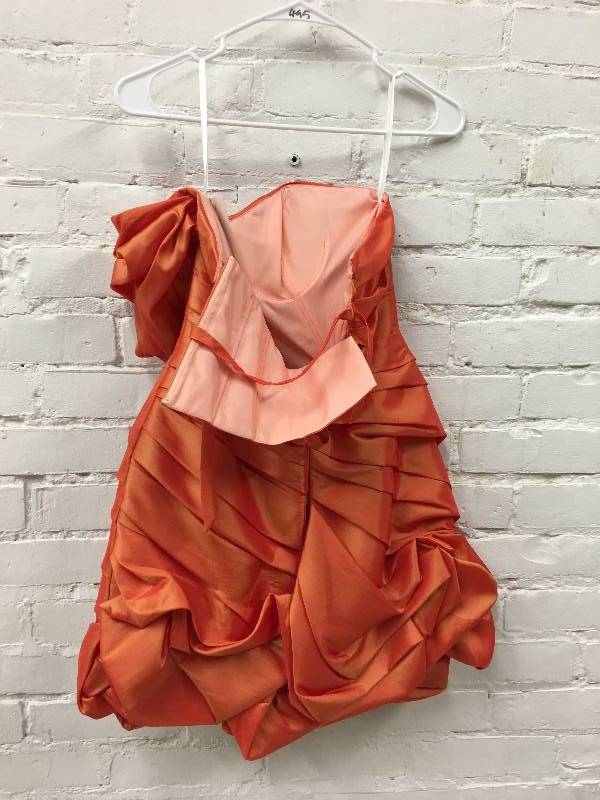 lot 495 image: love size 6