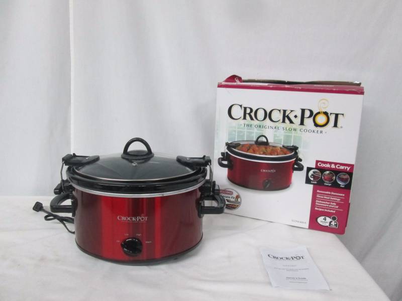 lot 38 image: Crock-Pot 4-qt. Cook-and-Carry Slow Cooker