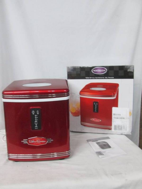 lot 9 image: Nostalgia Electrics Retro Series Ice Maker