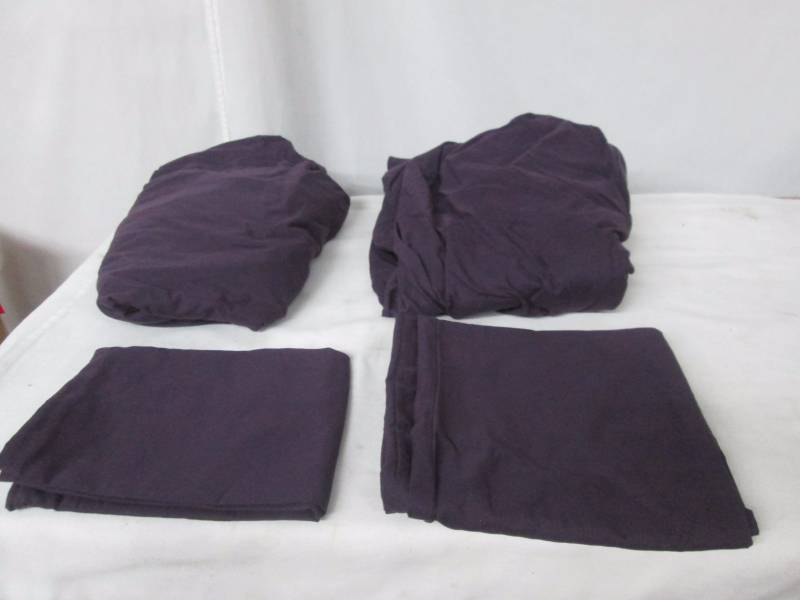 lot 53 image: Home Collection Double-Brushed Microfiber Sheet Set Cali. King