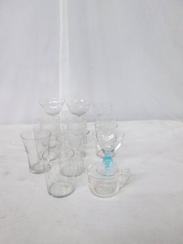 lot 57 image: Set of Large Glassware