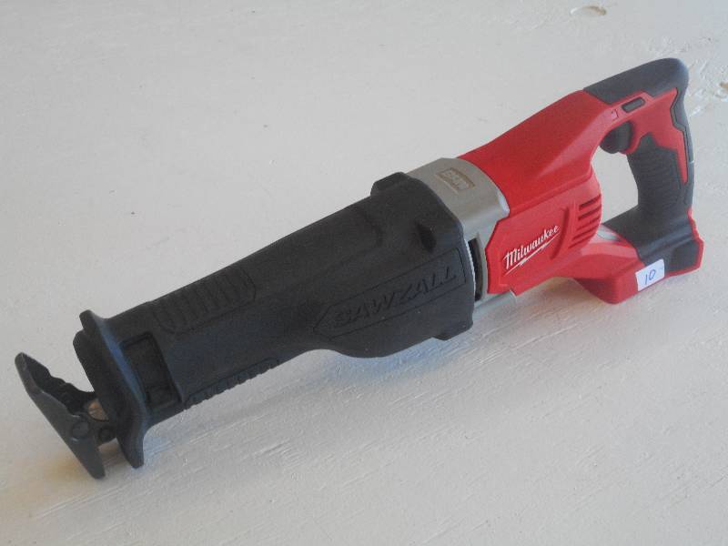 � Milwaukee M18 Cordless Lithium-I...
