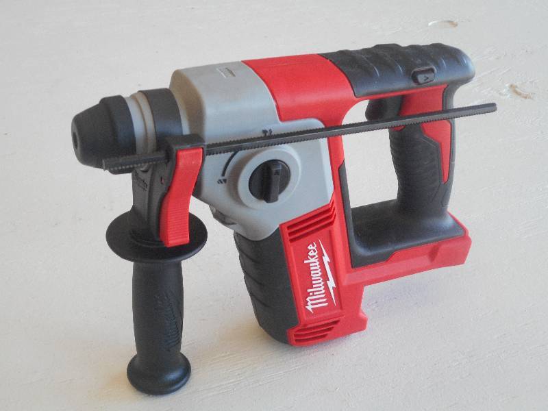 Milwaukee M18 Cordless Lithium-Ion...