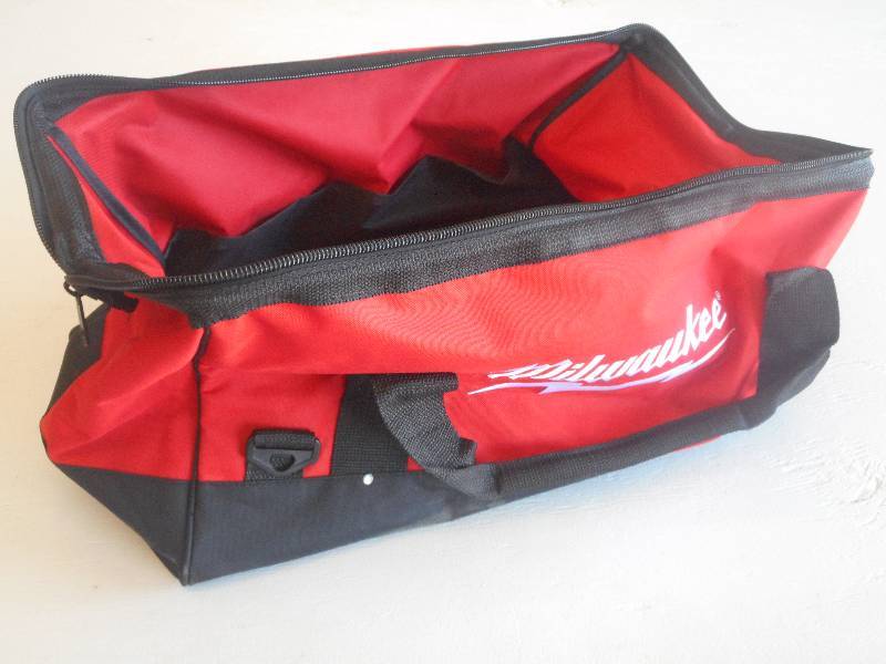 �� Milwaukee Tool Bag  22.5 X 11....