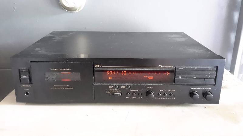 lot 11R image: Nakamichi DR-3 Two headed cassett deck