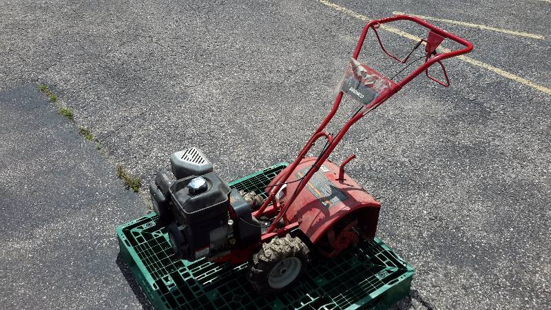 lot 32R image: Bronco tiller intek 190 (Troy built)