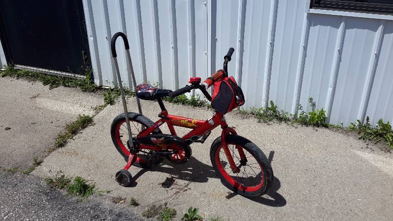 lot 41R image: huffy cars kids bike