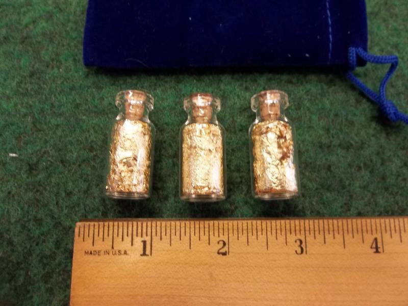 3-2 ML Gold Flake Vials ( No Guarantee Of Quality Or Quantity)