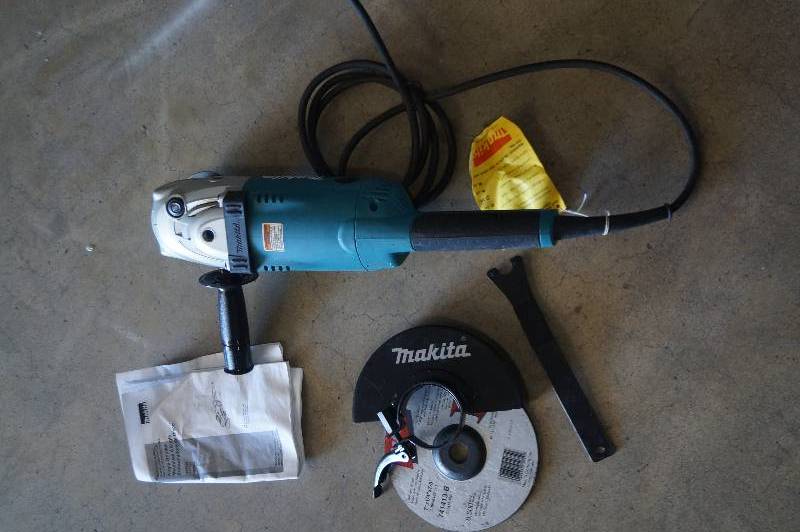 Makita Angle Grinder