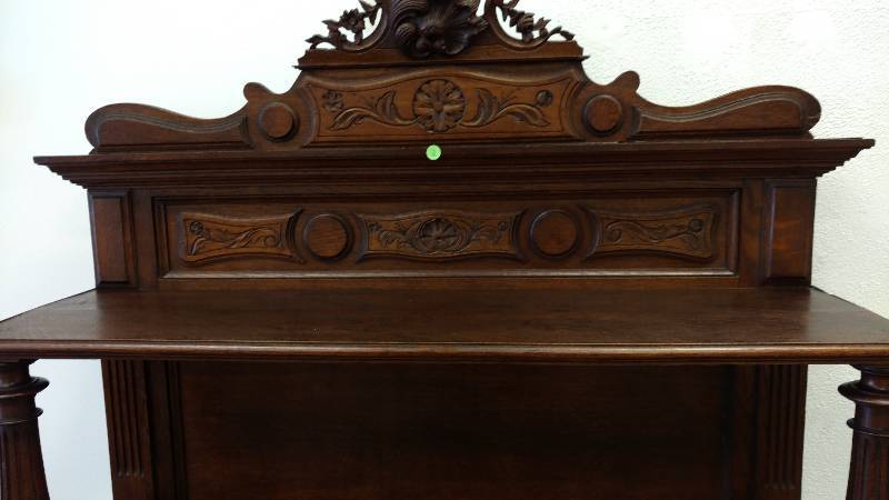 lot 2 image: Antique 1800s Buffet