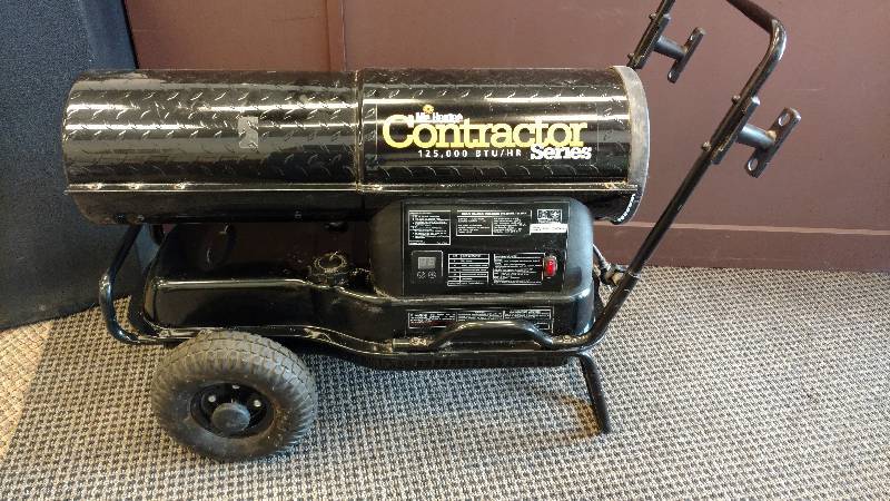 lot 4 image: Mr. Heater Contractor Series Heater