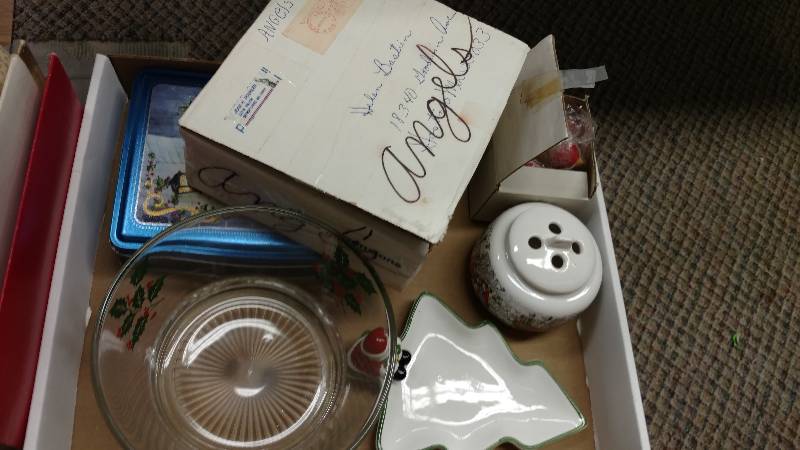 lot 67 image: Christmas Lot