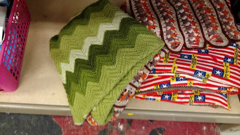 lot 69 image: Handmade Lot