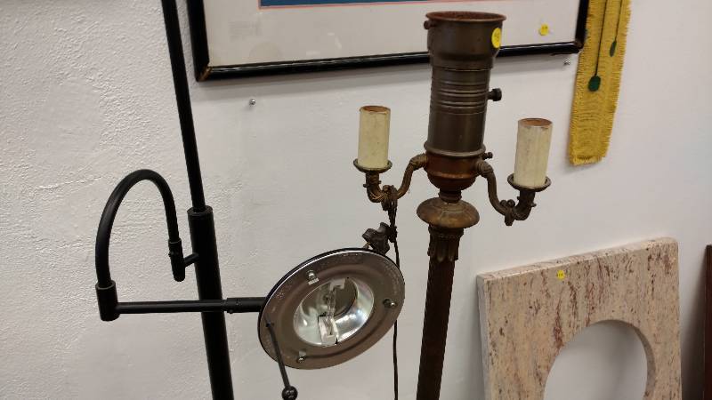 lot 98 image: Floor Lamp Lot