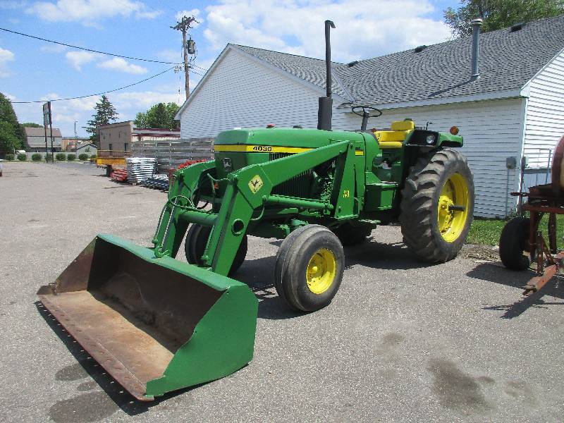 lot 1 image: 4030 John Deere