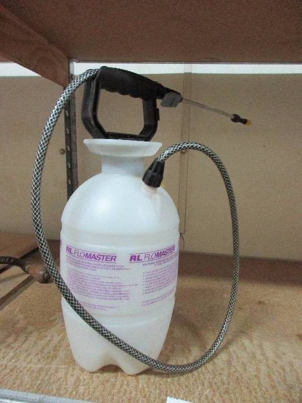 lot 11 image: Sprayer