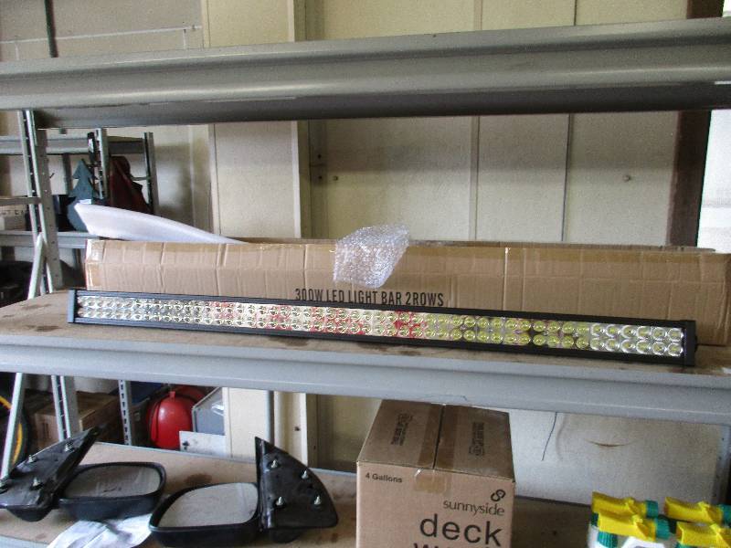 lot 19 image: New LED Light Bar