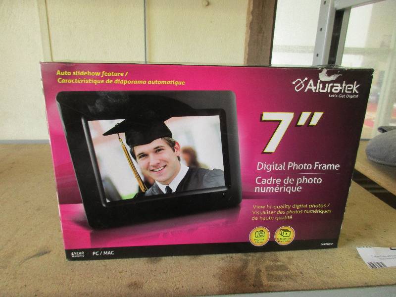 lot 30 image: Digital Photo Frame
