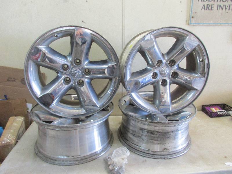 lot 40 image: Dodge Ram Wheels