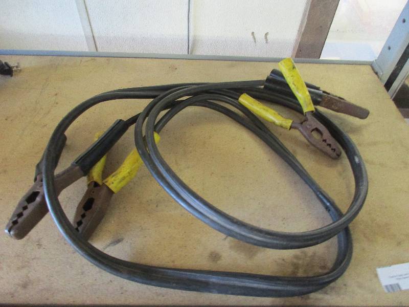 lot 48 image: Jumper cables