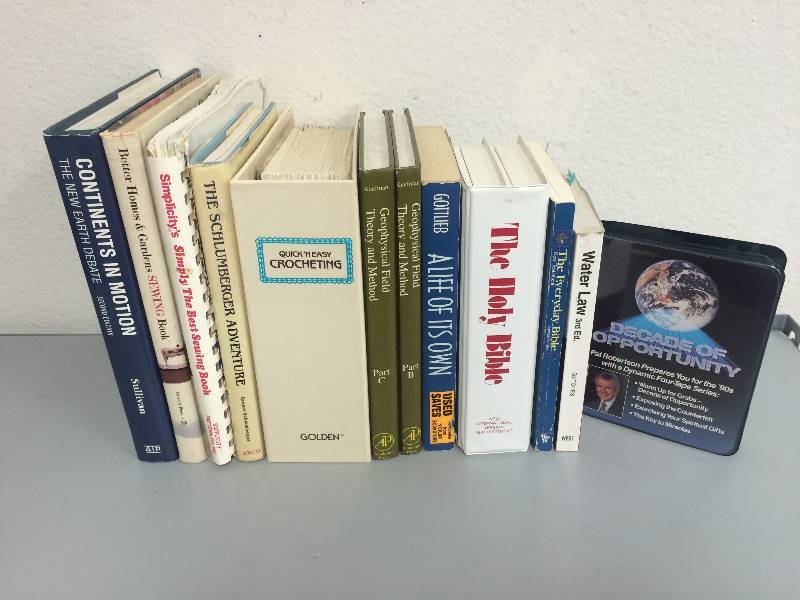 lot 1 image: Self Help Book Assortment