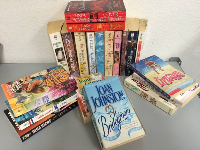 lot 37 image: SeductionMystery Novels
