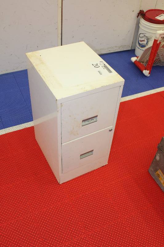 lot 20 image: Metal 2-Drawer File Cabinet