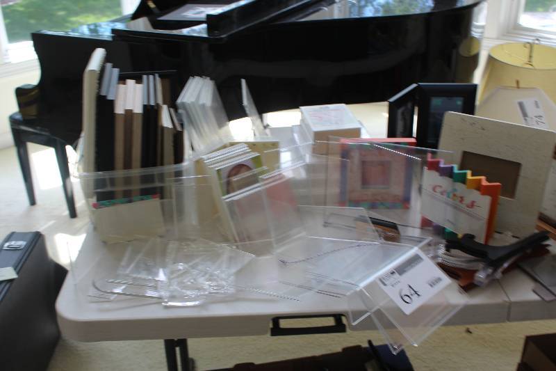 lot 64 image: Lot of Picture Frames