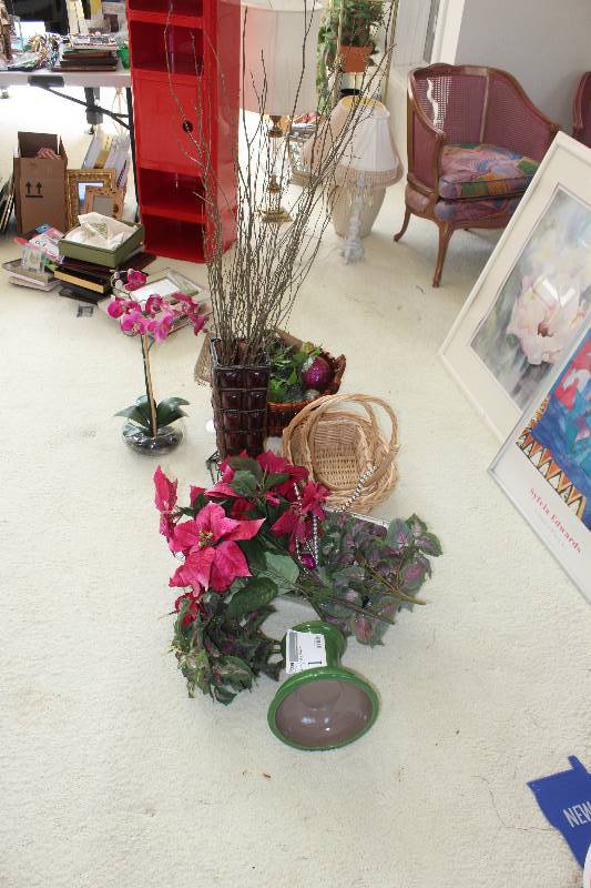 lot 81 image: Lot of Baskets, Fake Plants