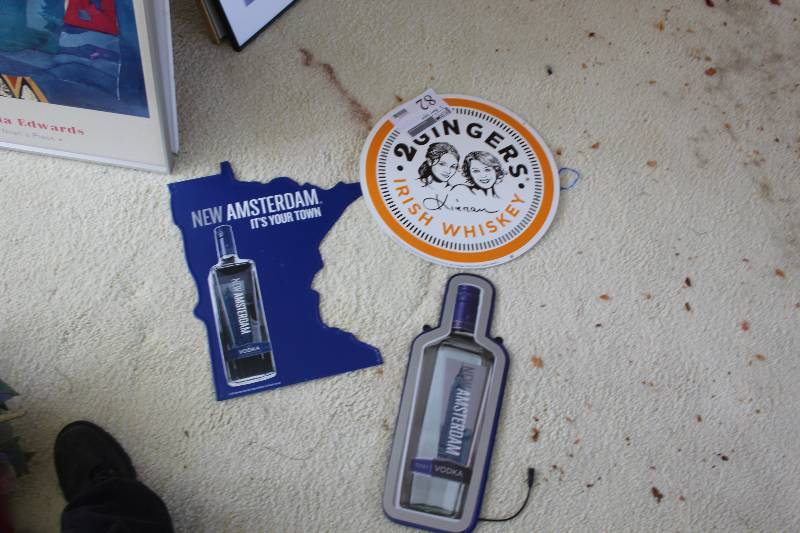 lot 82 image: Lot of (3) Beer Signs