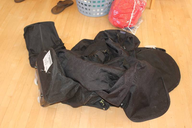 lot 103 image: Pile Lot of Skateboard,Ski Bags