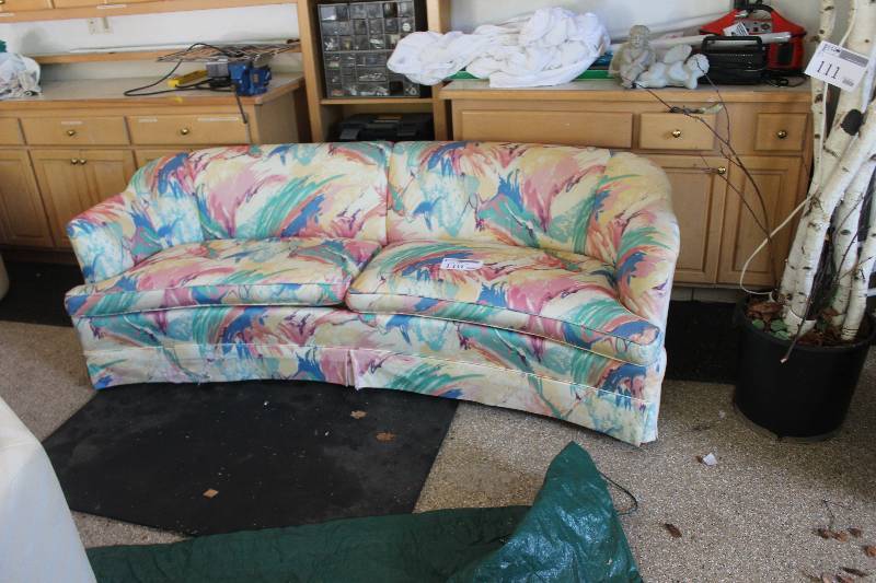 lot 110 image: Couch