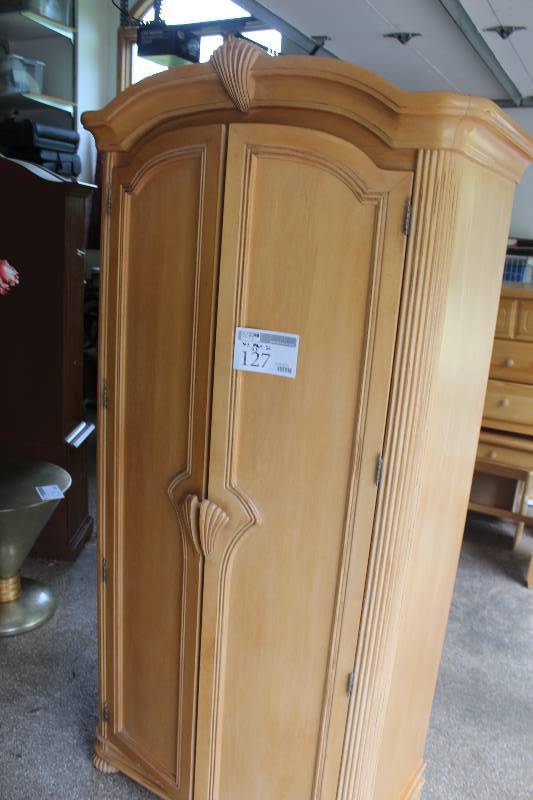 lot 127 image: Bernhardt Armoire