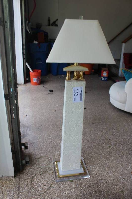 lot 132 image: Floor Lamp