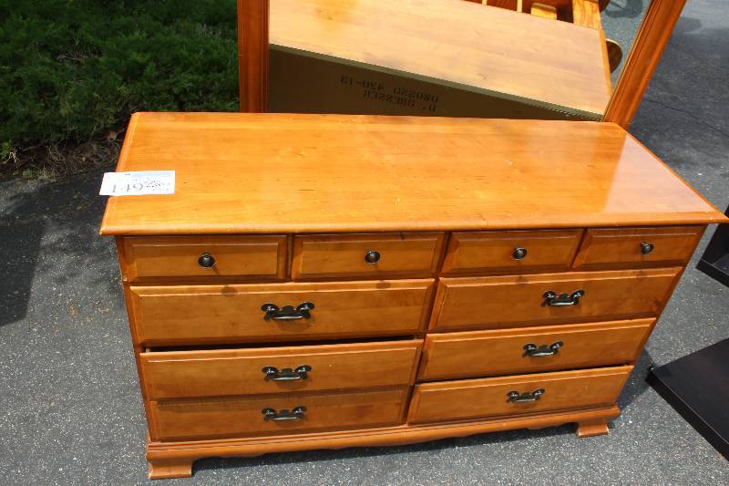 lot 149 image: Lot of Bedroom Furniture Including Dresser, 52�x19�x31� Mirror, Headboard and Footboard for a Full size bed