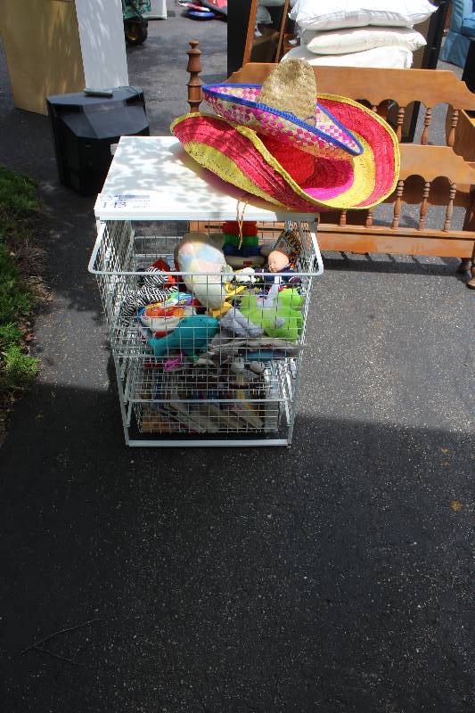 lot 143 image: Wire Basket Storage Shelf