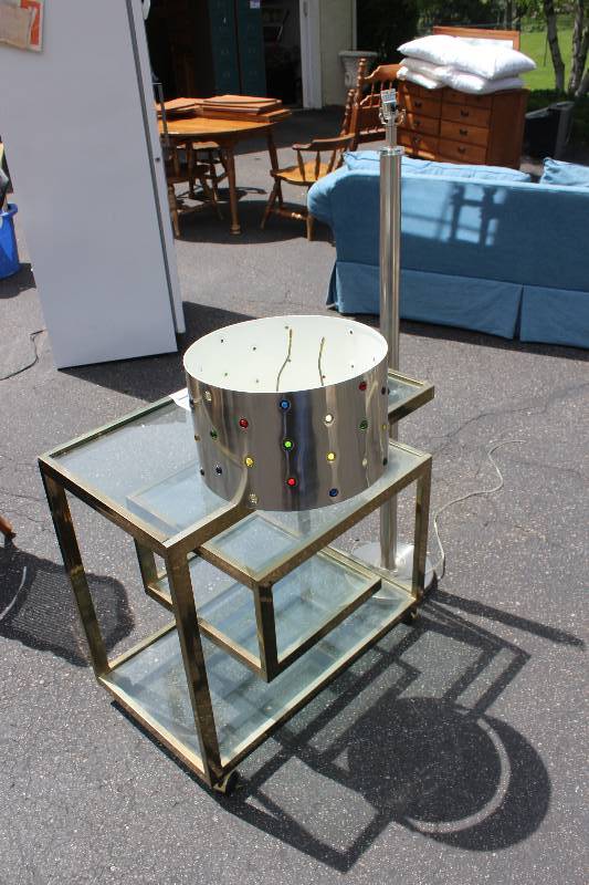 lot 158 image: Lot of (2) Furniture Including 1) Lamp AND 1) End Table