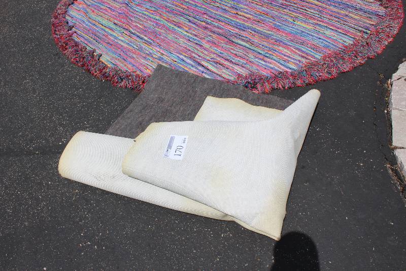 lot 170 image: Area Rug