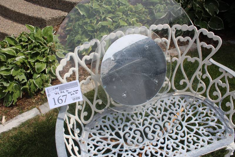 lot 167 image: Outdoor Metal Love Seat