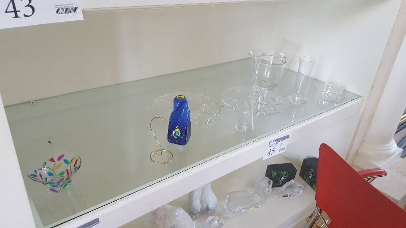 lot 44 image: Shelf Lot of Glassware