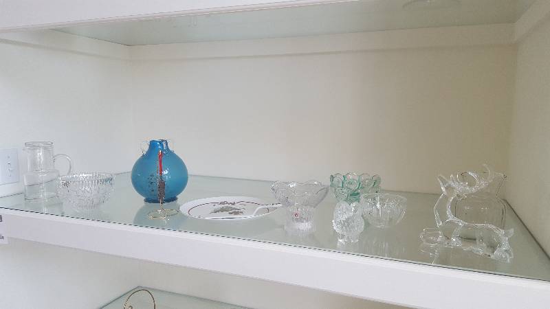 lot 48 image: Shelf Lot of Table Decorations