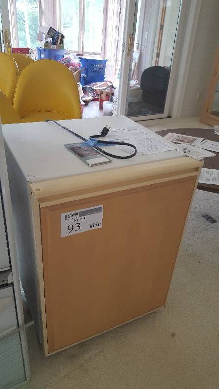 lot 93 image: Uline Mini RefrigeratorFreezer