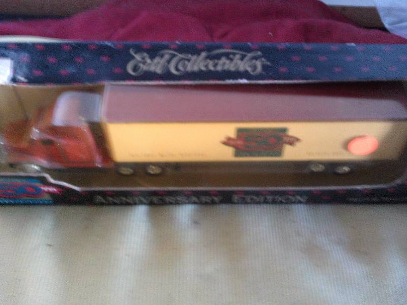 ERTL 50TH ANNIVERSARY EDITION TRACTOR AND TRAILER