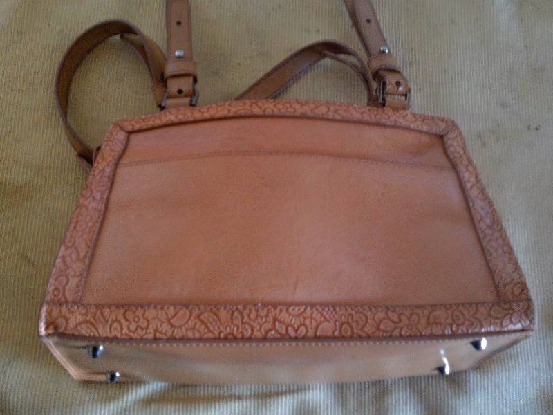 LEATHER HAND BAG
