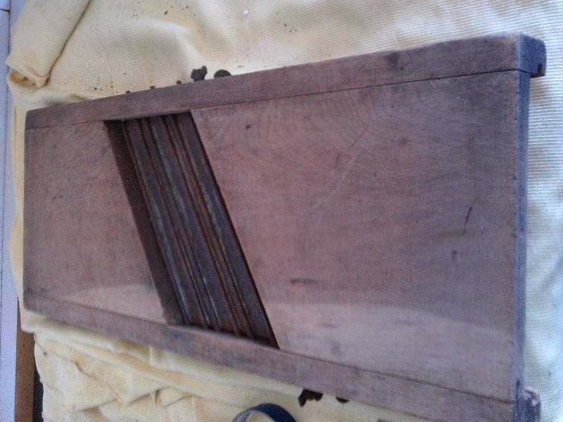 ANTIQUE KRAUTE CUTTER
